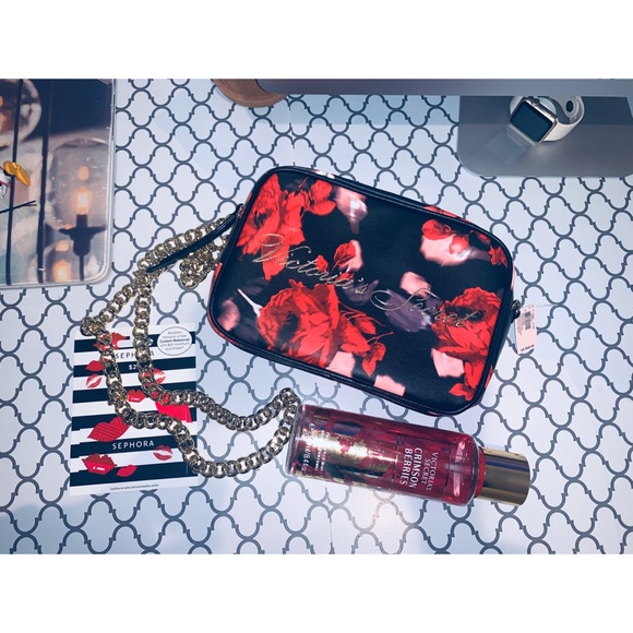 Victoria secret Floral Cross Bag 🌺🌸🌹🌷 - Picture 2 of 4